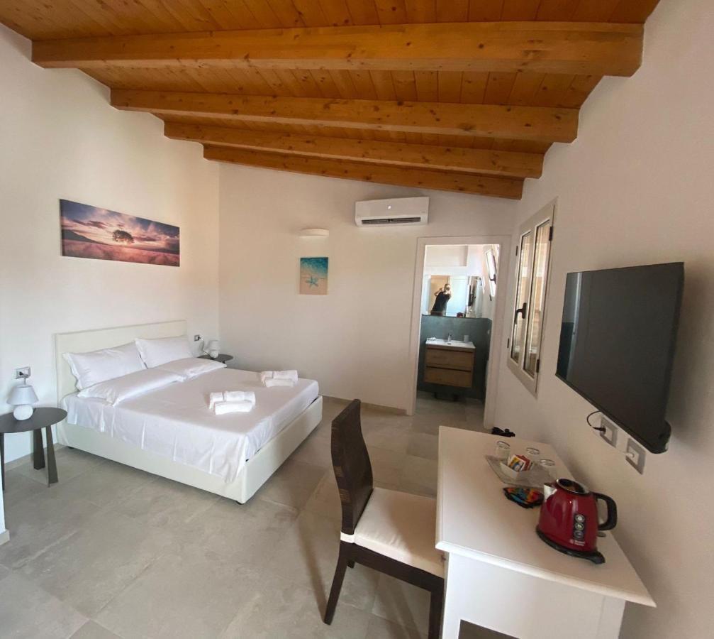 Punto Zero Rooms San Teodoro  Extérieur photo