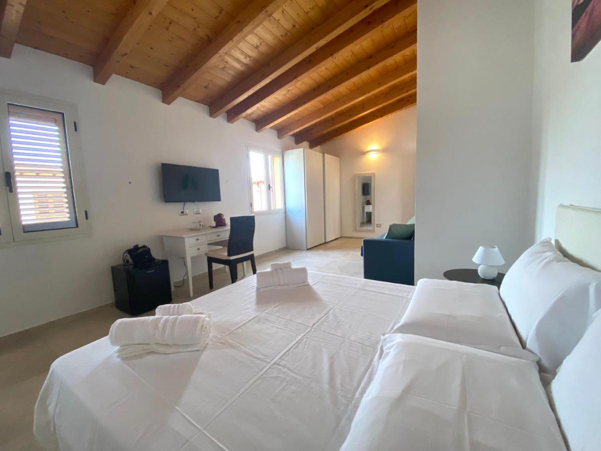 Punto Zero Rooms San Teodoro  Extérieur photo